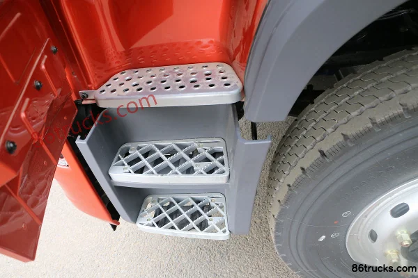 FAW Jiefang Qingdao Han V Heavy Truck 350 hp 8X4(12 wheels) 7.4m Dump Truck Cab (3) | 86Trucks