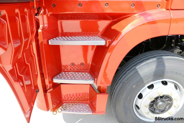 FAW Jiefang Qingdao JH6 heavy truck 460hp 8X4(12 wheels) 9.5m stake truck (rear axle 435) Cab (3) | 86Trucks