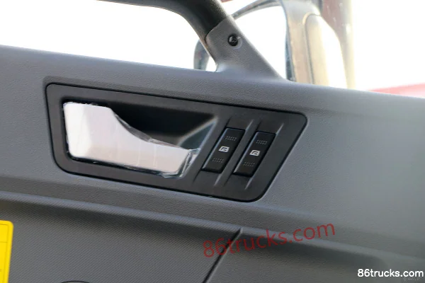 FAW Jiefang Qingdao HanV Heavy Truck 290 hp 4X2(6 wheels) Tractor Truck Cab (2) | 86Trucks