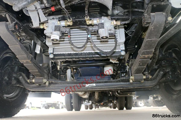 Feidi A2 série 110 ch 4X2(6 roues) camion léger plateau ridelles 4,17 m Châssis (1) | 86Trucks