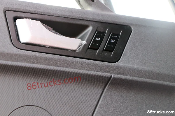 FAW Jiefang Qingdao TianV poids lourd version froide 430 ch 6X4(10 roues) tracteur routier (double réservoir) Cabine (3) | 86Trucks