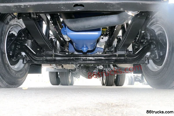 FAW Jiefang Qingdao TianV poids lourd version froide 430 ch 6X4(10 roues) tracteur routier (double réservoir) Châssis (1) | 86Trucks