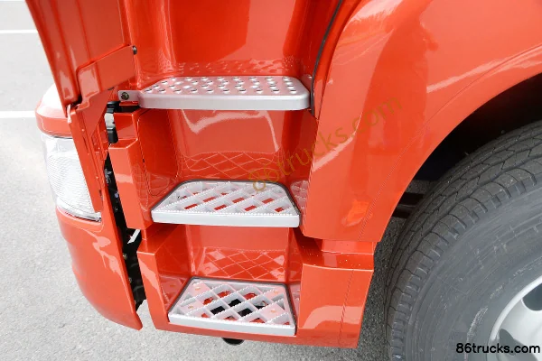 FAW Jiefang Qingdao Tian V heavy truck 350 hp 6X4(10 wheels) hazardous material tractor truck Cab (3) | 86Trucks