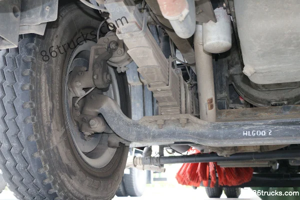 Hualing Hanma H6 220 ch 4X2(6 roues) camion balayeur Châssis (2) | 86Trucks