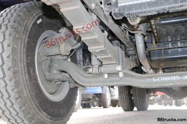 Sinotruk Wangpai 7 Series 130 hp 4X2(6 wheels) 4.16m Single-Row Stake Light Truck Chassis (2) | 86Trucks