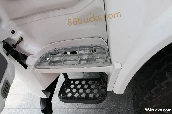 Hualing Lingma H3 180hp 4X2(6 wheels) Garbage Transport Truck Cab (3) | 86Trucks