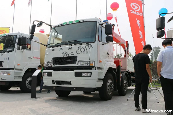 Hualing Star 270 hp 6X2(8 wheels) Truck-mounted Crane Exterior (3) | 86Trucks