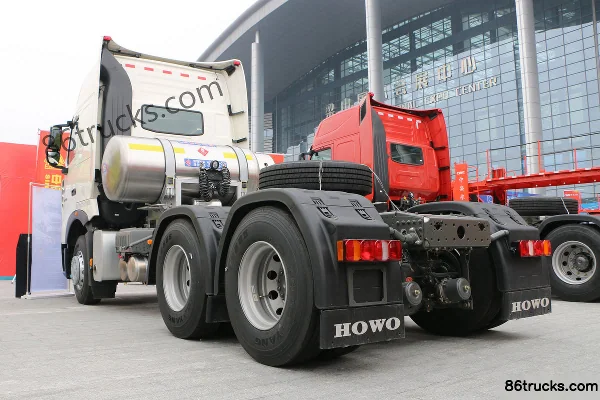 Sinotruk HOWO T7H heavy truck 430 hp 6X4(10 wheels) LNG tractor truck (B version) Exterior (3) | 86Trucks