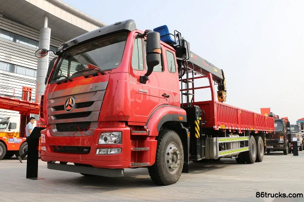 Sinotruk Hohan J5G 280 hp 6X4(10 wheels) crane truck chassis Exterior (2) | 86Trucks