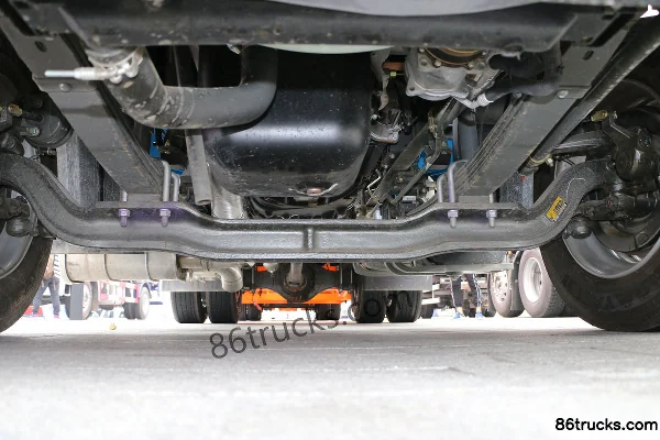 Sinotruk Steyr M5G Heavy Truck 340 hp 4X2(6 wheels) Car Carrier Truck Chassis (1) | 86Trucks