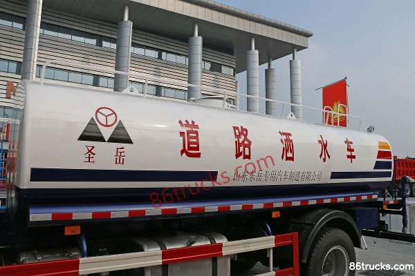 Sinotruk HOWO Tongshuai 168 hp 4X2(6 wheels) Water Sprinkler Truck (Shengyue Brand) Body (1) | 86Trucks