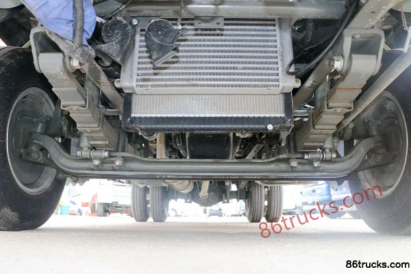 Sinotruk Wangpai série 7 143 ch 4X2(6 roues) 4,16 m camion léger fourgon à cabine simple (6 vitesses) Châssis (1) | 86Trucks