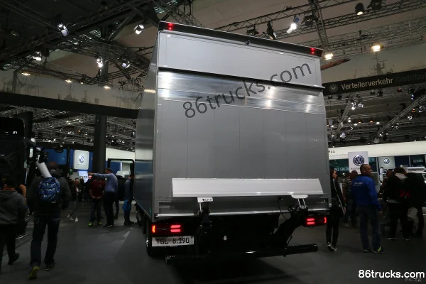 MAN TGL Series Medium Truck 190 hp 4X2(6 wheels) Box Cargo Truck (TGL 8.190 4x2 BL) Exterior (3) | 86Trucks