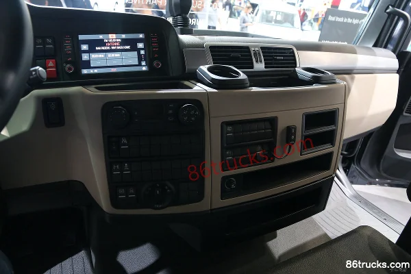 MAN TGL Series Medium Truck 190 hp 4X2(6 wheels) Box Cargo Truck (TGL 8.190 4x2 BL) Cab (3) | 86Trucks
