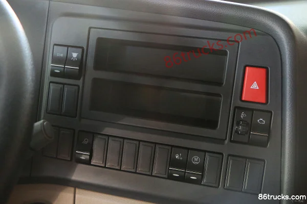Sinotruk Haohan N7G Heavy Truck 440 hp 6X4(10 wheels) Hazardous Materials Tractor Truck Cab (3) | 86Trucks