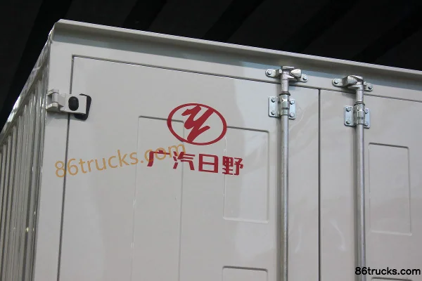 GAC HINO 300J Series 125 hp 4X2(6 wheels) 3.3m Double Row Van Truck Chassis (3) | 86Trucks