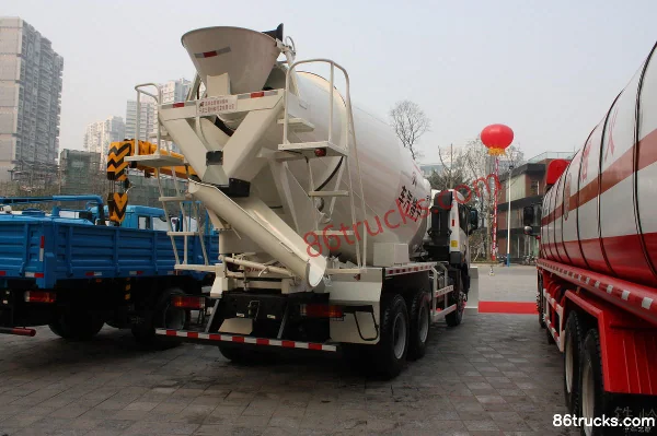 FAW Jiefang Xindawei camion malaxeur 370 ch 6X4(10 roues) Cabine (1) | 86Trucks