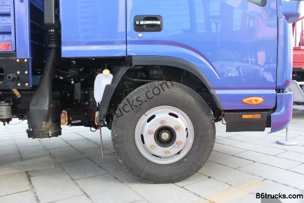 JAC Shuailing III 109 hp 4X2(6 wheels) 3.8m Single Row Flatbed Light Truck Cab (1) | 86Trucks