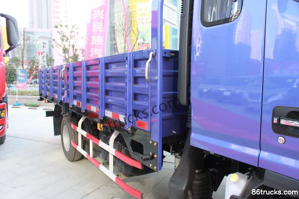 JAC Shuailing III 109 hp 4X2(6 wheels) 3.8m Single Row Flatbed Light Truck Chassis (1) | 86Trucks