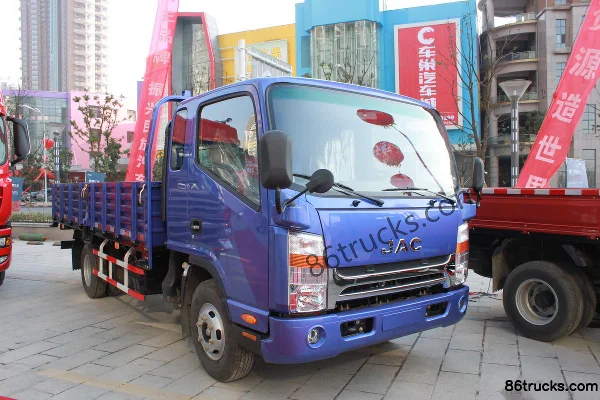JAC Shuailing III 109 hp 4X2(6 wheels) 3.8m Single Row Flatbed Light Truck Exterior (3) | 86Trucks
