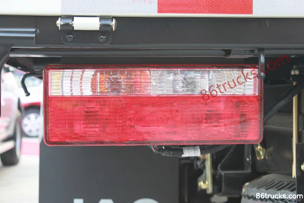 JAC Good Luck 60 hp 4X2(6 wheels) 3.3m single-row flatbed light truck Chassis (3) | 86Trucks