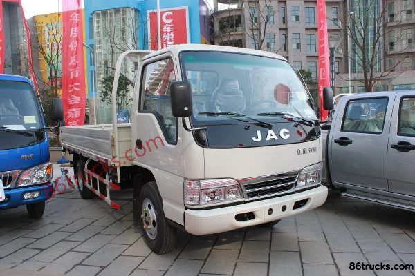 JAC Good Luck 60 hp 4X2(6 wheels) 3.3m single-row flatbed light truck Exterior (3) | 86Trucks