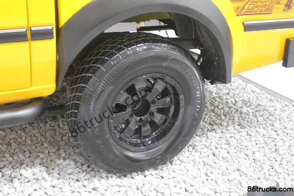 Foton Sup V off-road version 2.8L diesel double-row pickup Chassis (3) | 86Trucks
