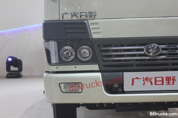GAC HINO 300J Series 125 hp 4X2(6 wheels) 3.3m Double Row Stake Truck Exterior (3) | 86Trucks