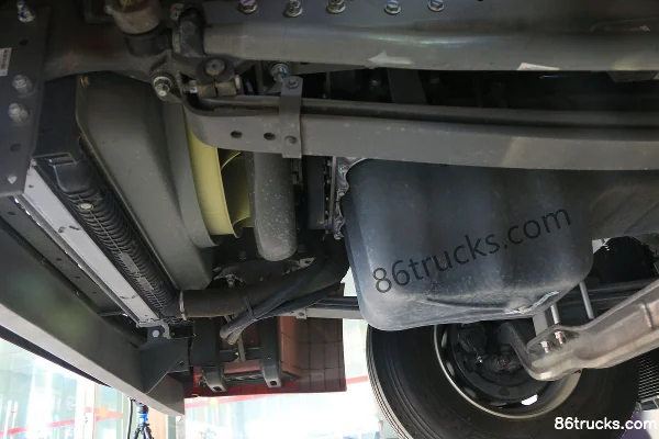 Sinotruk Haohan N7G Heavy Truck 440 hp 6X4(10 wheels) Hazardous Materials Tractor Truck Chassis (2) | 86Trucks