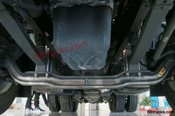 Sinotruk Haohan N7G Heavy Truck 440 hp 6X4(10 wheels) Hazardous Materials Tractor Truck Chassis (1) | 86Trucks