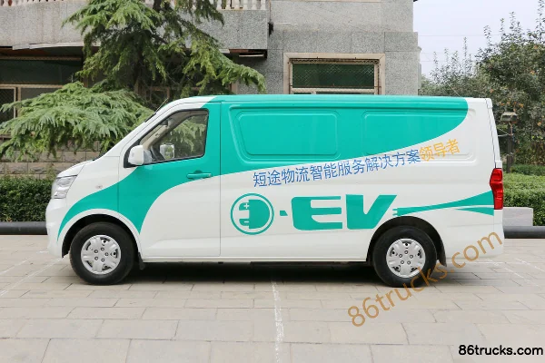 Changan Light Vehicle Ruixing EM80 II 2.4T 4.81m Low Roof Pure Electric Van 150kWh Exterior (3) | 86Trucks