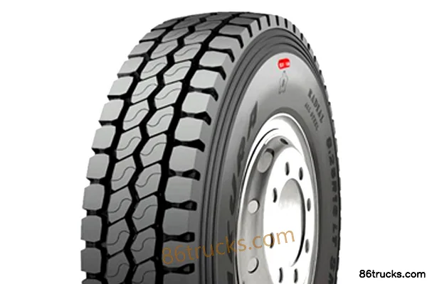 Yinghua SM932II (8.25R16 16PR) light truck tire Exterior