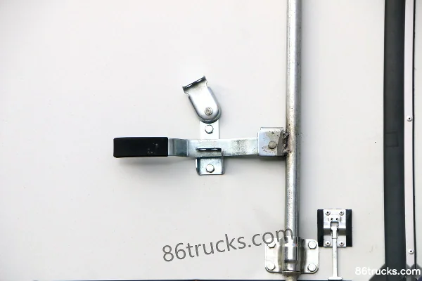 Sinotruk Wangpai série 7 143 ch 4X2(6 roues) 4,16 m camion léger fourgon à cabine simple (6 vitesses) Carrosserie (2) | 86Trucks