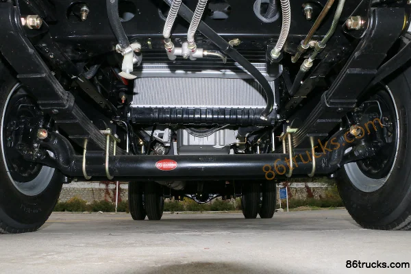 Beiqi Heibao H3 1.5L 71ch 4X2(6 roues) diesel 3,7m plateau simple cabine mini camion Châssis (1) | 86Trucks