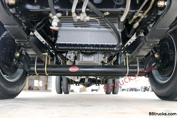 Beiqi Heibao H3 71 ch 4X2(6 roues) diesel camion porteur à ridelles 3,1 m cabine double Châssis (1) | 86Trucks