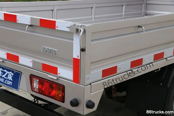 Beiqi Heibao Q7 1.2L 85hp 4X2(6 wheels) Gasoline 3.295m Single-row Flatbed Mini Truck Body (1) | 86Trucks