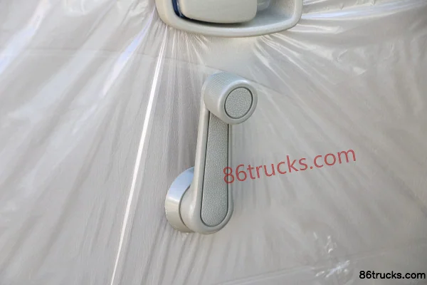 BAIC Heibao H3 90hp 4X2(6 wheels) 3.7m Single Row Flatbed Micro Truck Cab (3) | 86Trucks