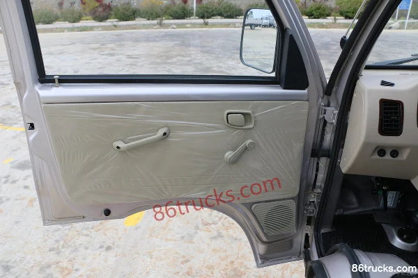 Beiqi Heibao Q7 1.5L 112hp 4X2(6 wheels) Gasoline 2.595m Double-row Flatbed Mini Truck Cab (1) | 86Trucks