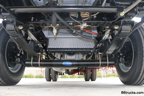 BAIC Heibao H5 71hp 4X2(6 wheels) Diesel 2.52m Double Row Flatbed Micro Truck Chassis (1) | 86Trucks