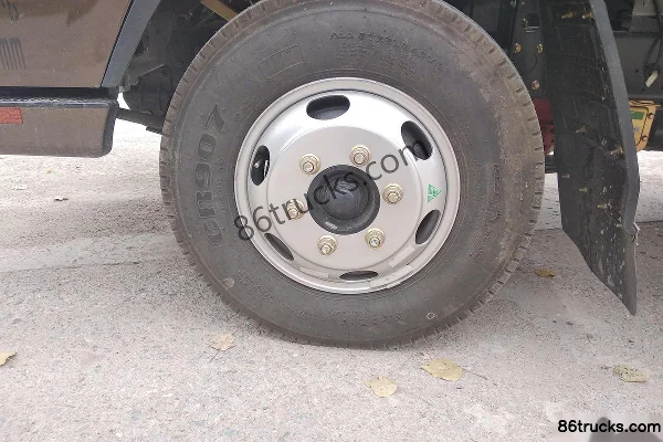 Foton Shidai H2 110 ch 4X2(6 roues) camion léger plateau 4,18 m cabine simple Châssis (1) | 86Trucks