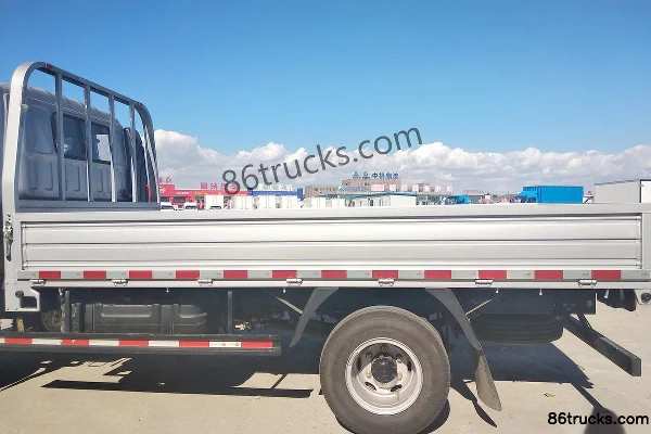 Foton Times M3 150 hp 4X2(6 wheels) 3.8m Sleeper Cab Flatbed Light Truck Body (2) | 86Trucks