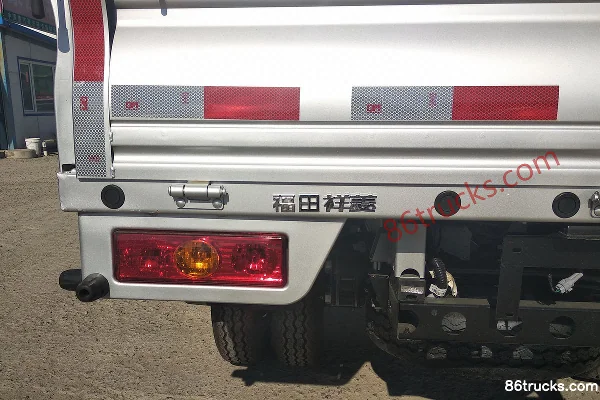 Foton Xiangling M2 version combat 2,0 L 144 ch 4X2(6 roues) essence 2,7 m camion plateau léger à cabine double Carrosserie (3) | 86Trucks