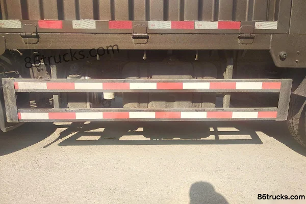 Foton Ruowo ES3 190hp 4X2(6 wheels) 3.84m semi-row flatbed light truck (China VI) Chassis (3) | 86Trucks