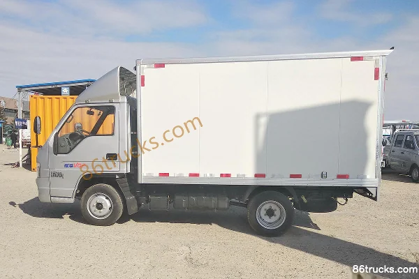 Foton Times Yuling VQ2 87 hp 4X2(6 wheels) Gasoline 3.3m Single Row Van Mini Truck Exterior (3) | 86Trucks