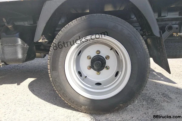 Foton Times Yuling VQ2 87 hp 4X2(6 wheels) Gasoline 3.3m Single Row Van Mini Truck Chassis (2) | 86Trucks