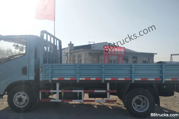 Yuejin Chaoyue C500-33 150 hp 4X2(6 wheels) 4.14m single-row flatbed truck Body (1) | 86Trucks
