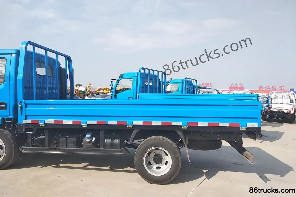 Yuejin Shangjun X100-28 102 ch 4X2(6 roues) 3,65 m camion léger à ridelles, cabine simple Carrosserie (1) | 86Trucks