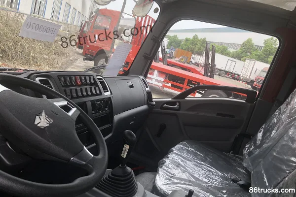 Sinotruk MAN H3 129hp 4X2(6 wheels) Flatbed Truck (Chengliwei Brand) Cab (1) | 86Trucks
