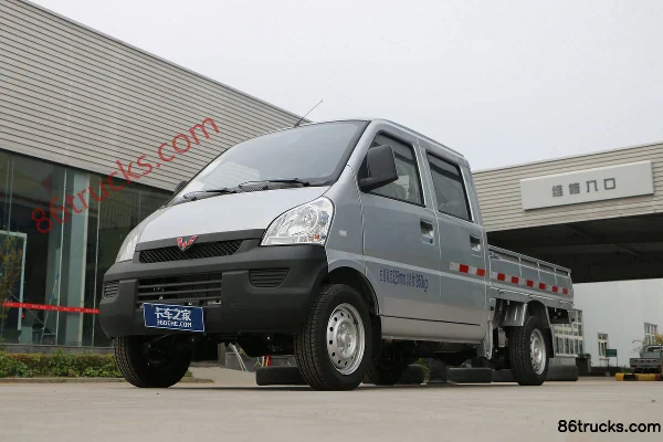 Wuling Rongguang Mini Truck 1.2L 82hp 4X2(6 wheels) gasoline 2m double-row mini truck Exterior (3) | 86Trucks