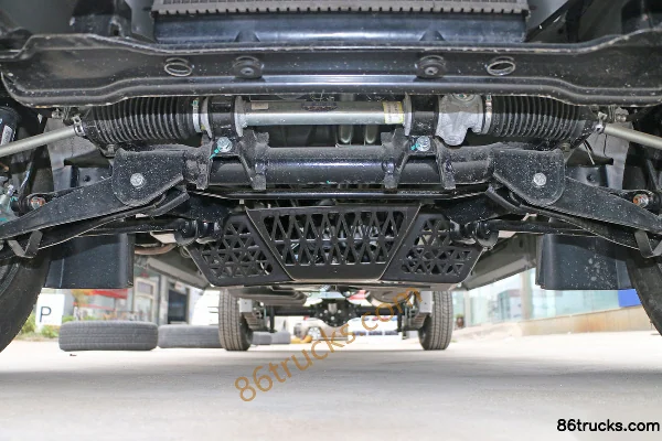 Wuling Rongguang Mini Truck 1.2L 82hp 4X2(6 wheels) gasoline 2m double-row mini truck Chassis (1) | 86Trucks